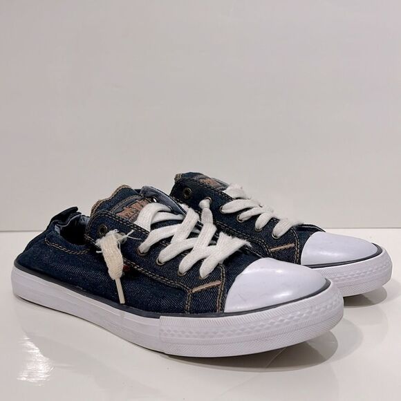 levis Shoes - Levi’s Blue Denim Slip On Lace Up Sneaker Shoes Size 8.5